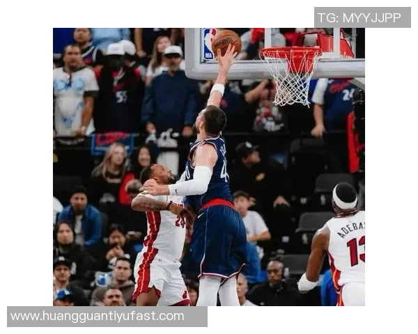 鲍威尔谈快船挑战小卡与哈登的辉煌生涯面临伤病困扰与多重问题