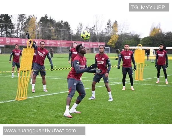 德国裁判雅布隆斯基执法枪手客战布鲁日VAR裁判斯特格曼全程参与